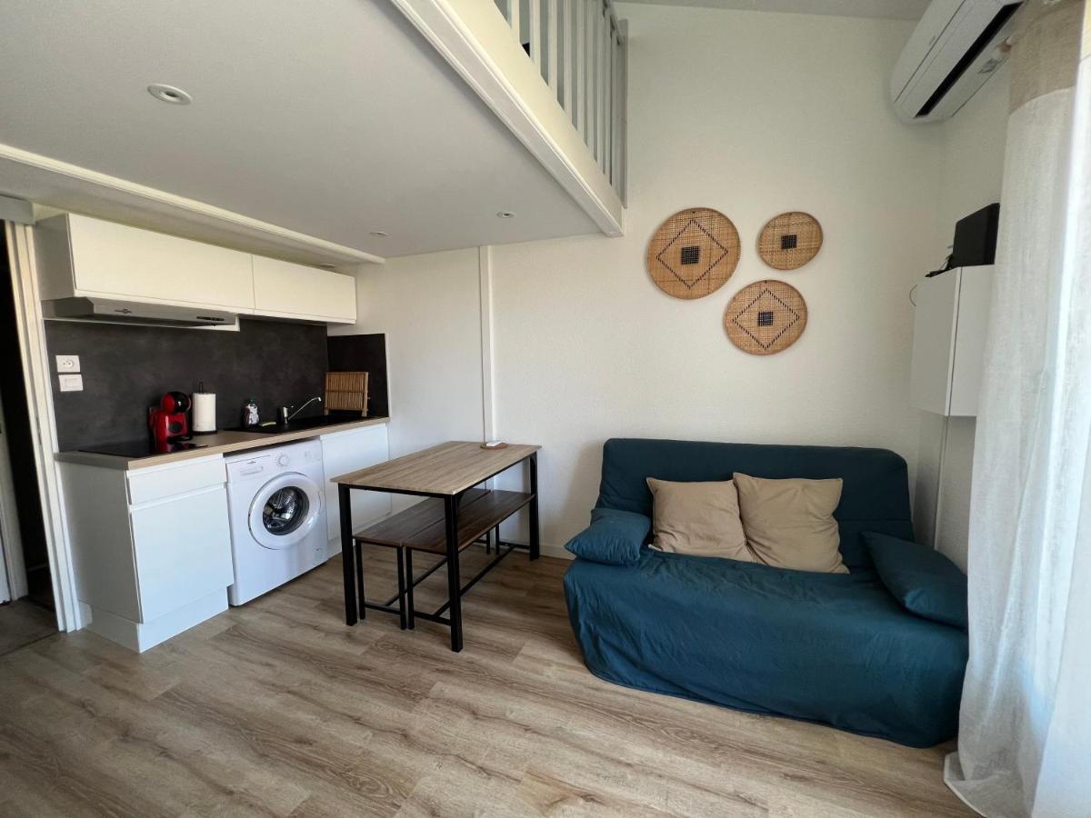 Petite Maison De Vacances Au Bord De L'Eau Leucate Exterior photo